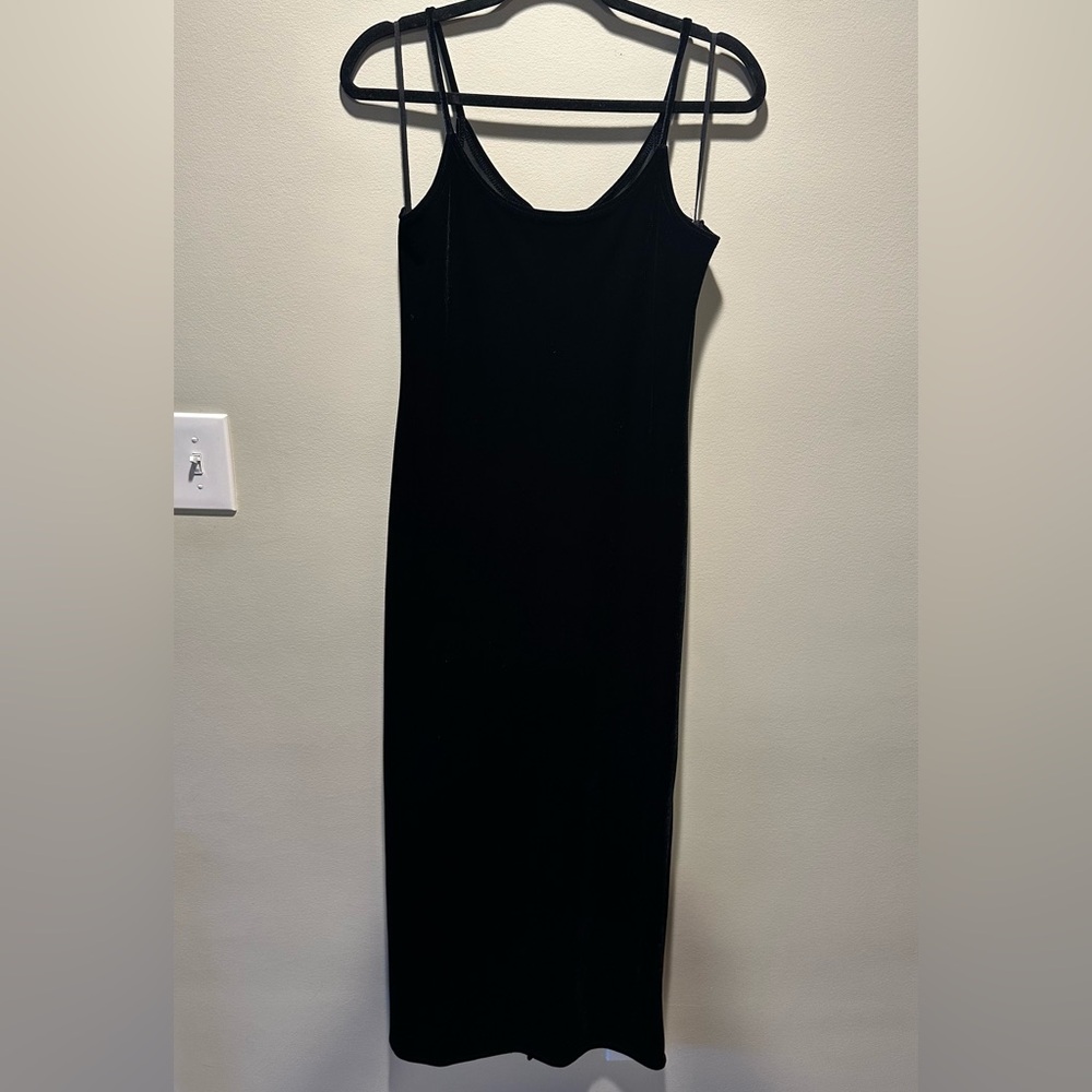 ONYX black velvet dress